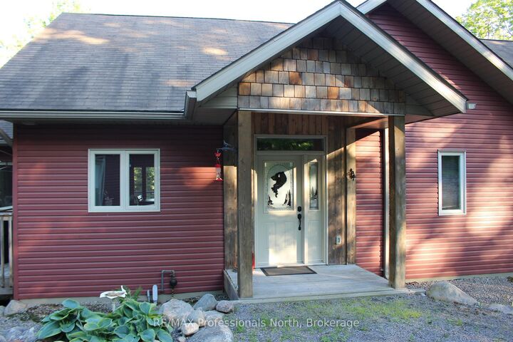 98 Lynx Drive — photo 1