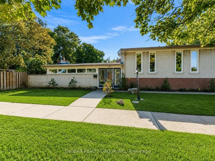 141 Summitcrest Drive — photo 1