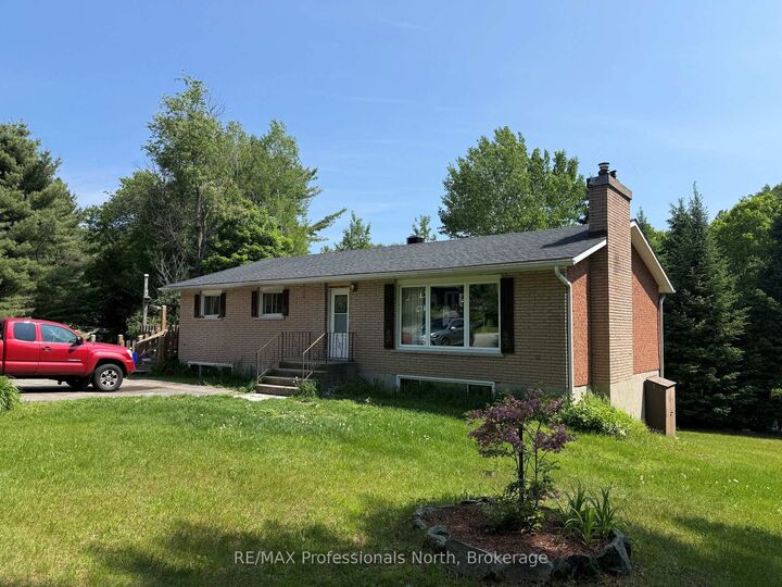 Property Photo: 37 Spruce Drive S ON P0B 1L0