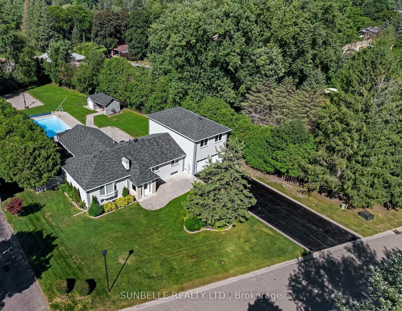 Property Photo: 30 Archibald Road ON L7B 0E5