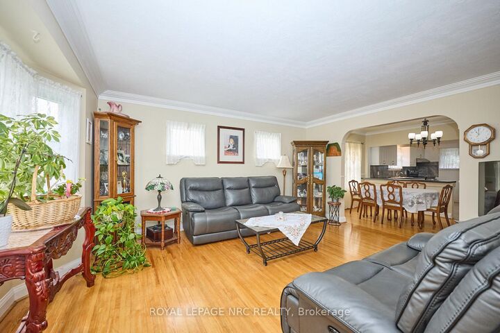 Property Photo:  1 Thorndale Avenue  ON L2R 6A2 