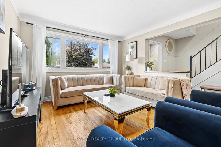 Property Photo: 1486 Lepage Avenue ON K1Z 8C9