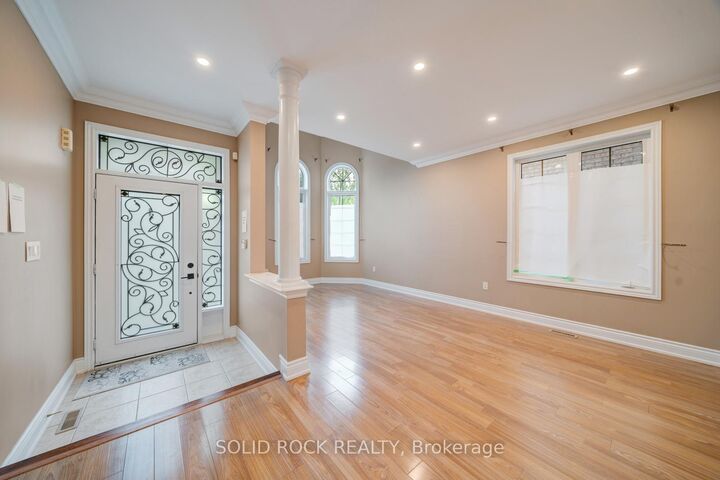 Property Photo: 32 Albert Roffey Crescent ON L6B 0H1