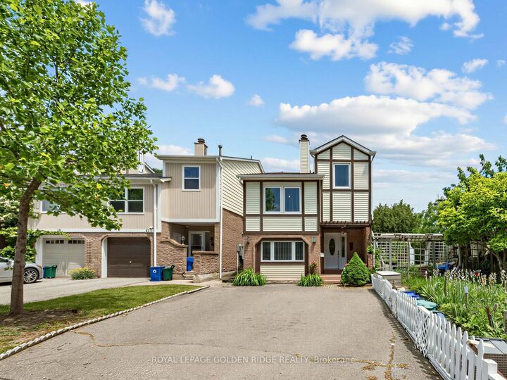 23 Natalie Court — photo 1