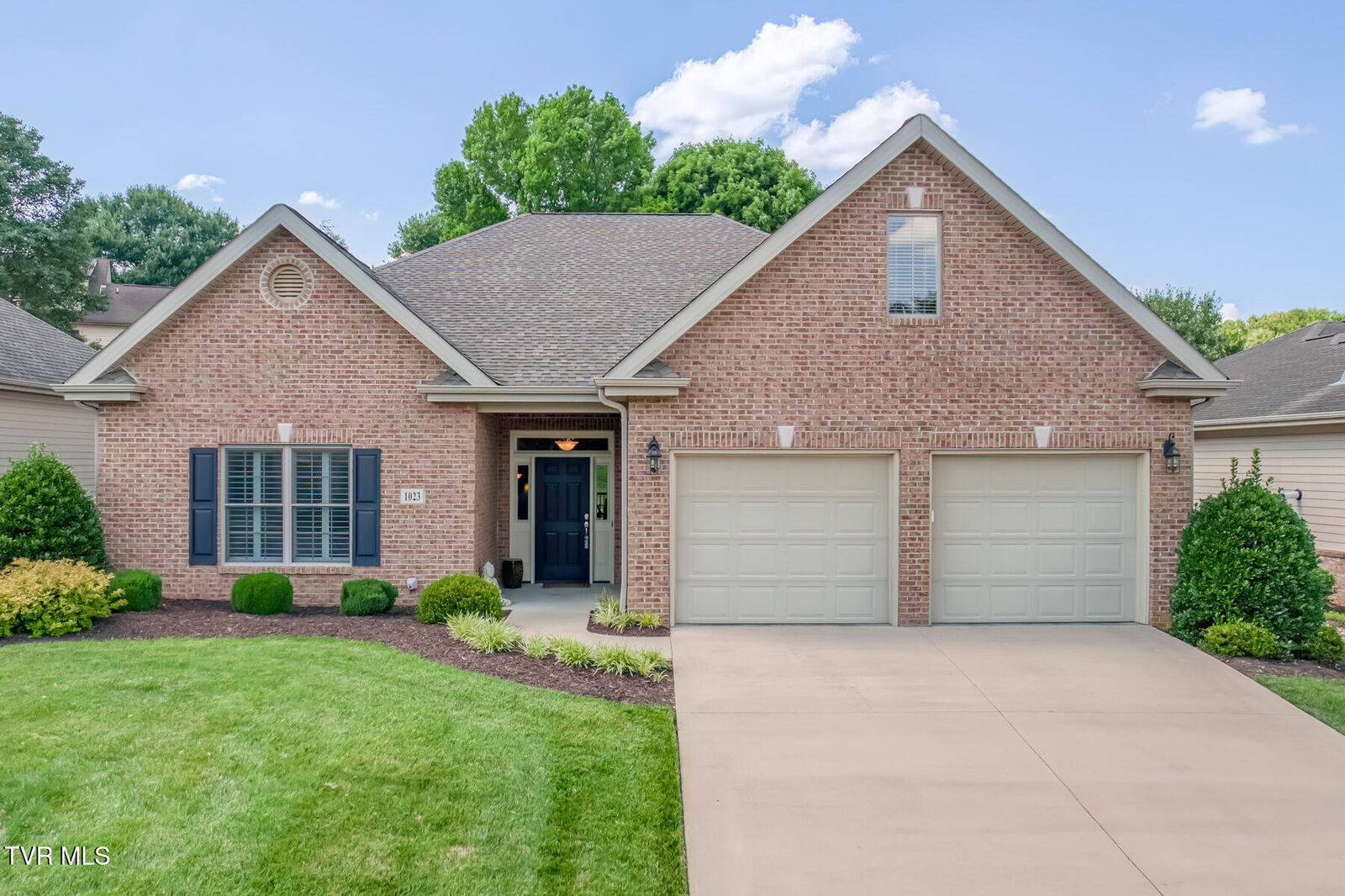 Property Photo: 1023 Waterbrooke Lane TN 37604