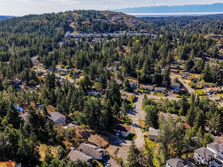 Property Photo: 2187 Yucca Pl BC V9B 6C4