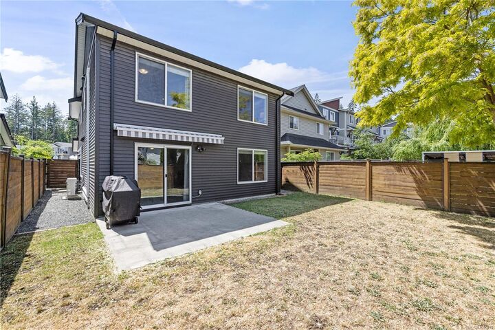 Property Photo: 540 Steeves Rd BC V9R 0H8