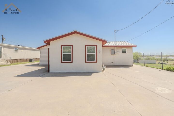 Property Photo:  8 Fenoglio Avenue  TX 76308 
