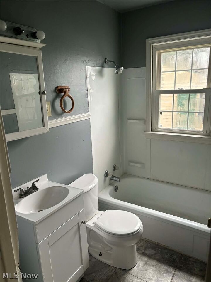 Property Photo:  828 Marmion Avenue  OH 44502 
