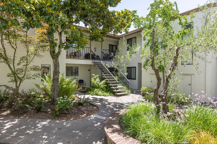 Property Photo: 225 2nd Street 27 CA 95476