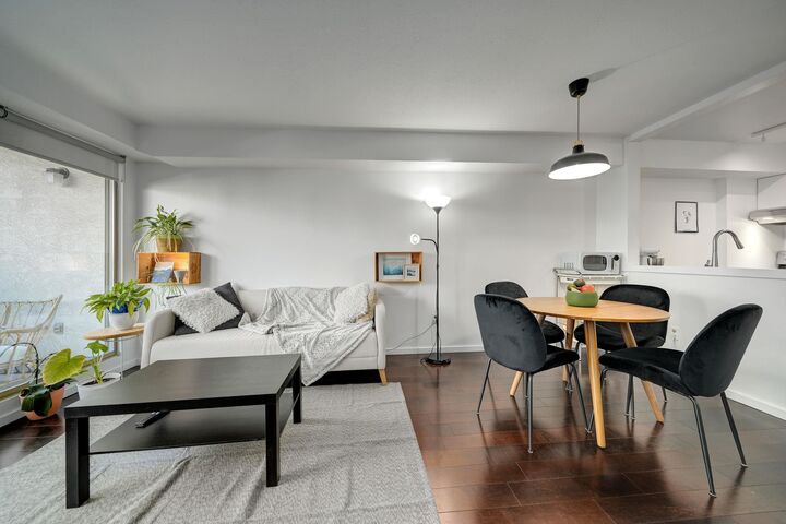 Property Photo: 1099 E Broadway 210 BC V5T 1Y5