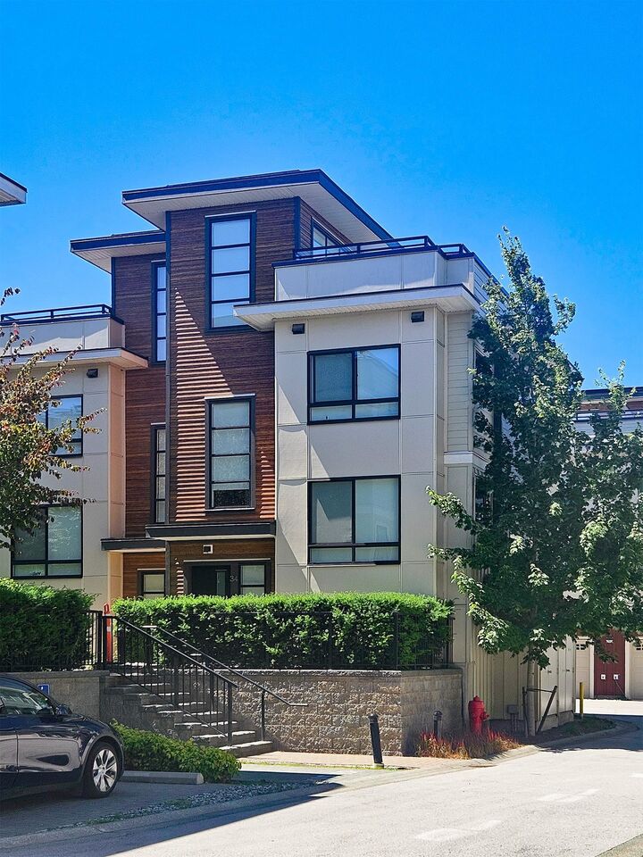 10233 River Drive 34 — photo 1