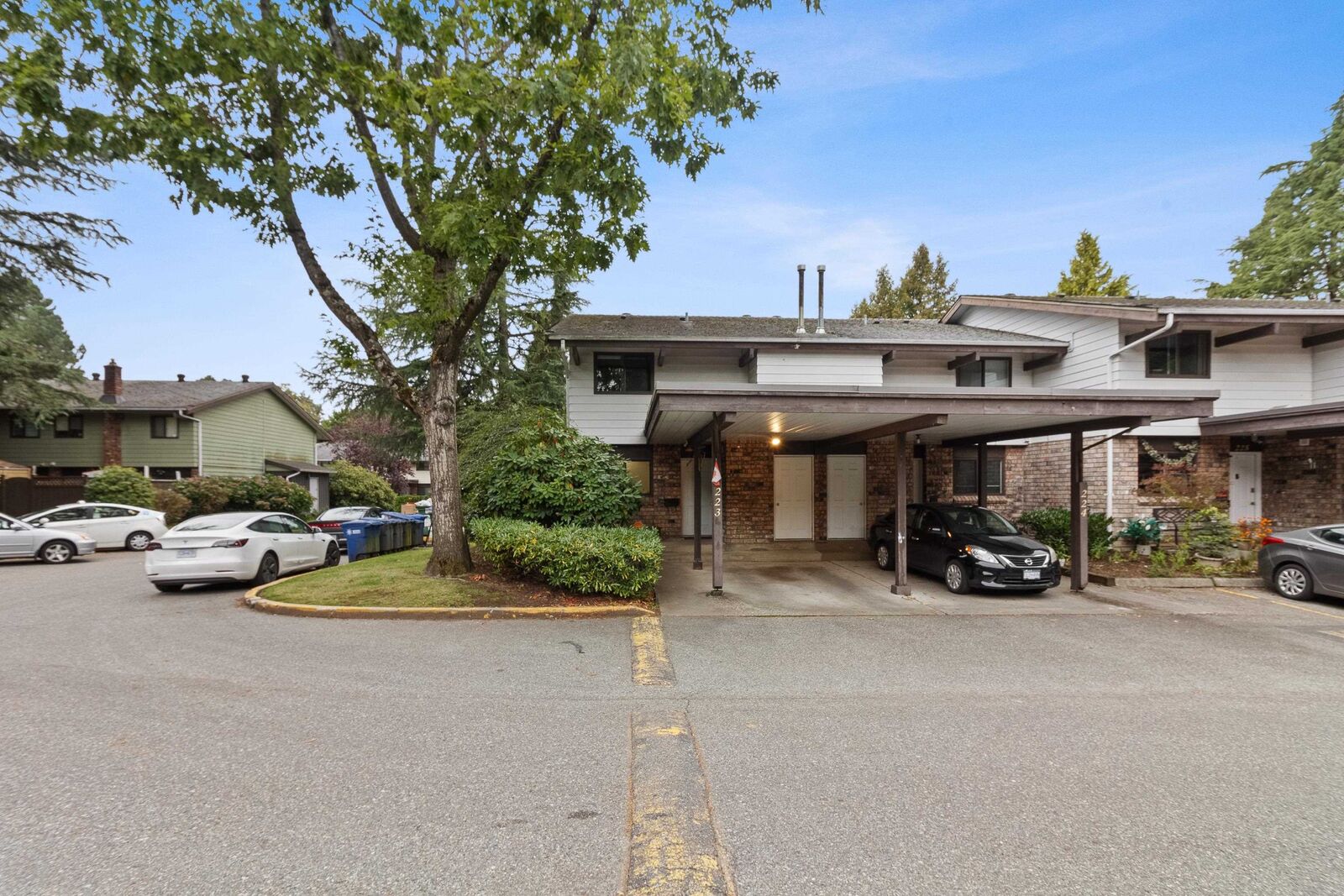 Property Photo:  7453 140 Street 223  BC V3W 6G5 