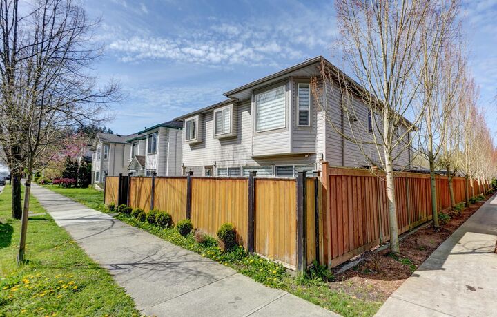 11913 240 Street — photo 1