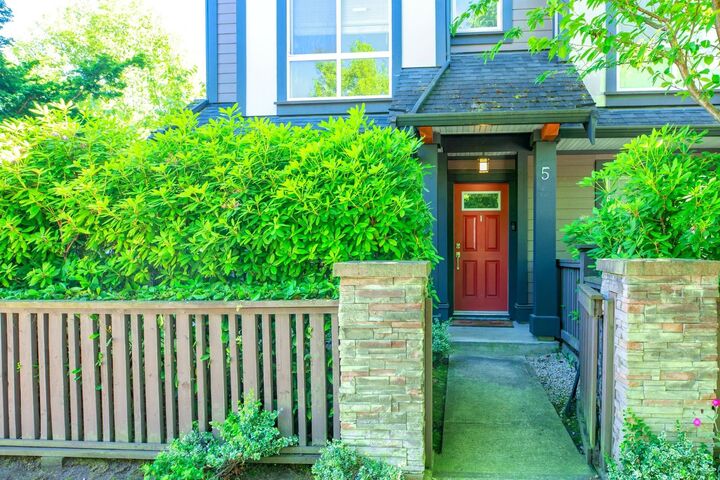 Property Photo:  6333 Alder Street 5  BC V6Y 0G4 