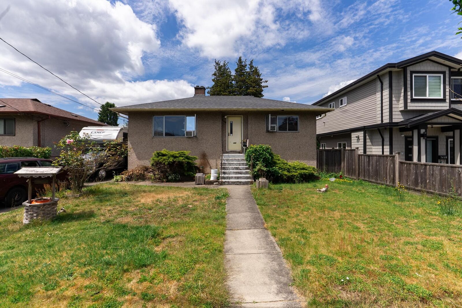 Property Photo: 7465 Rosewood Street BC V5E 2G6