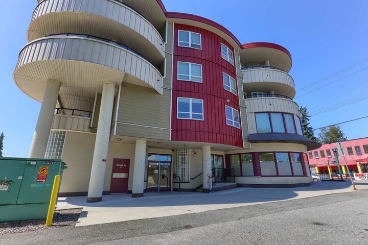 Property Photo: 7738 Edmonds Street Ph1 BC V3N 1B8
