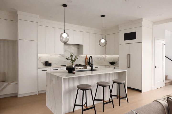 Property Photo: 421 W 23rd Avenue 1 BC V5Y 2H5
