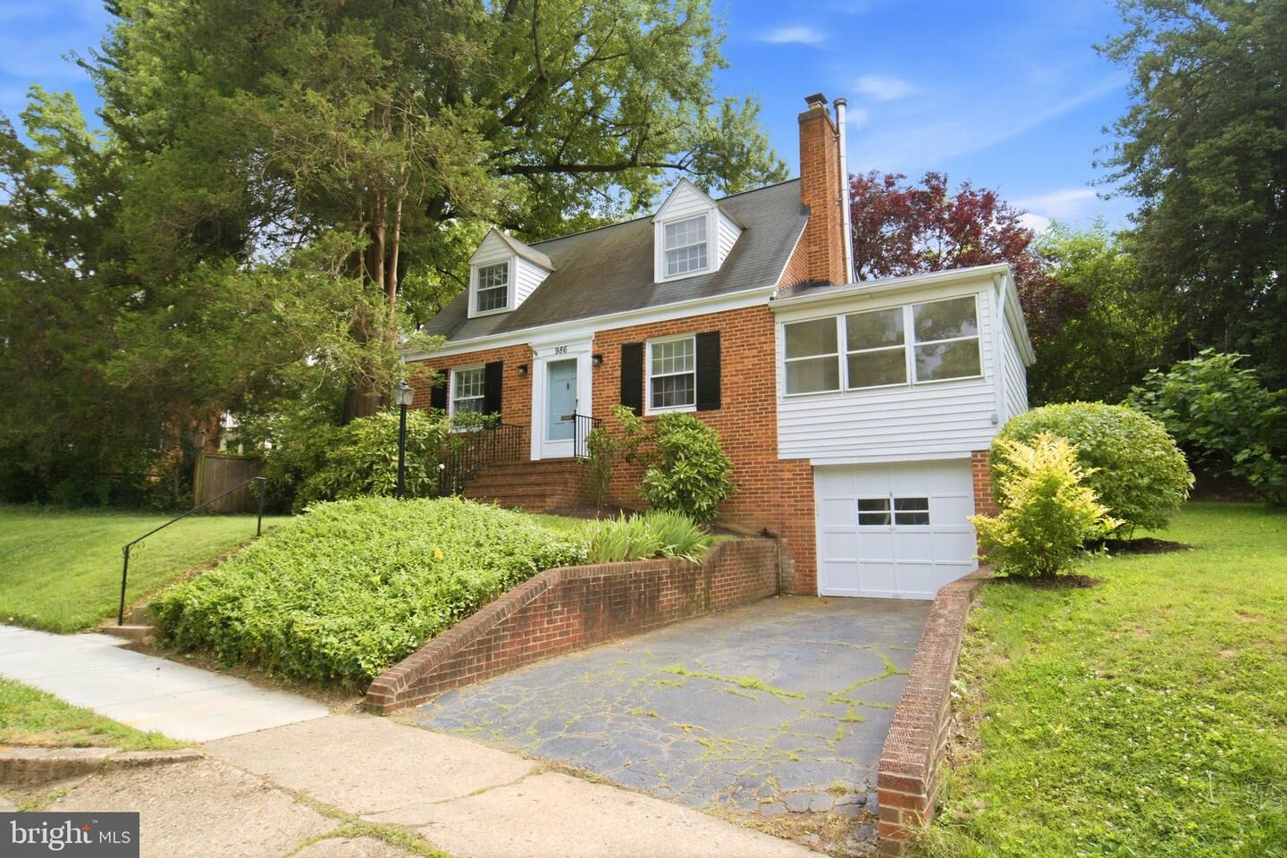 Property Photo:  986 N Powhatan Street  VA 22205 