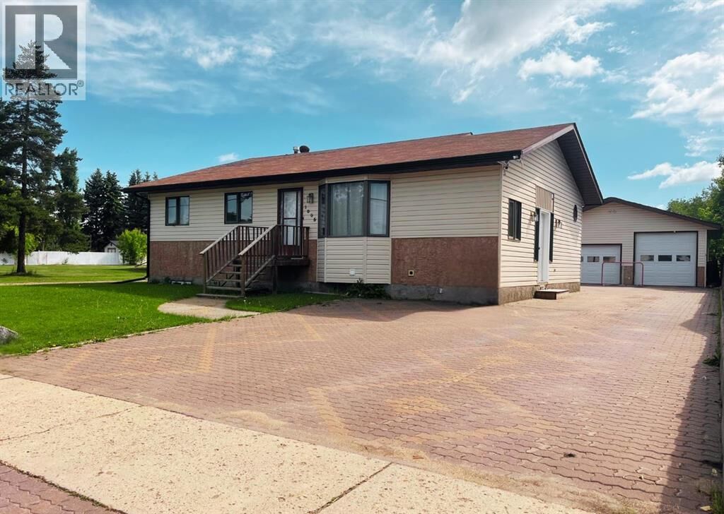 Property Photo:  1005 15 Street  AB T9W 1E4 