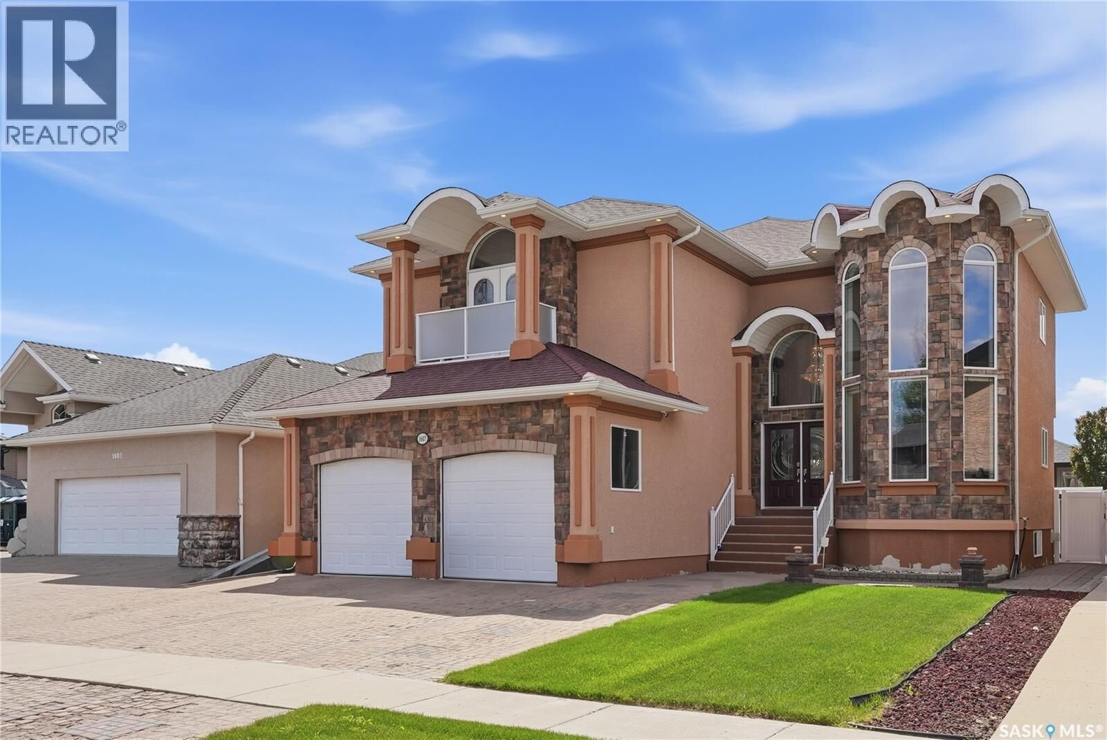 Property Photo: 1607 Stensrud Road SK S7W 0C5