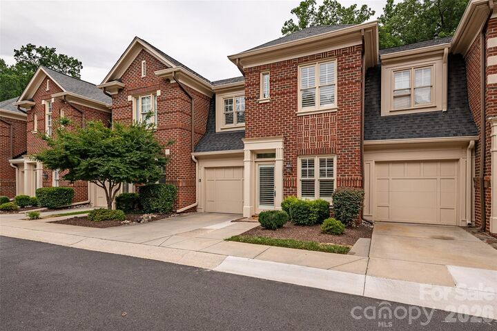 Property Photo: 937 Park Slope Drive NC 28209