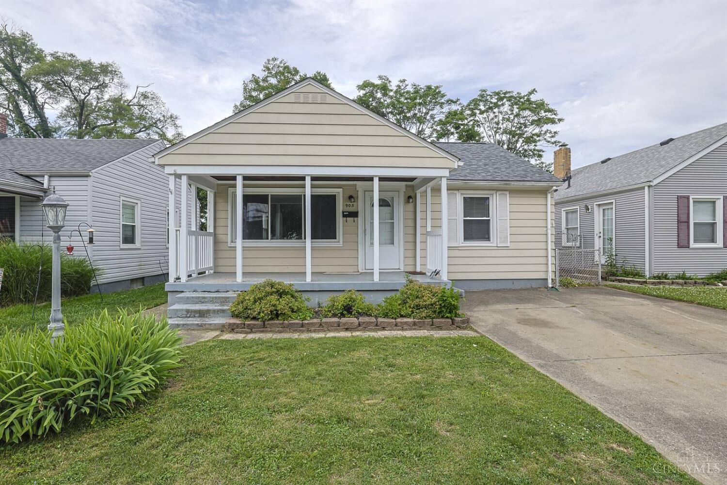 Property Photo:  905 Allen Avenue  OH 45015 
