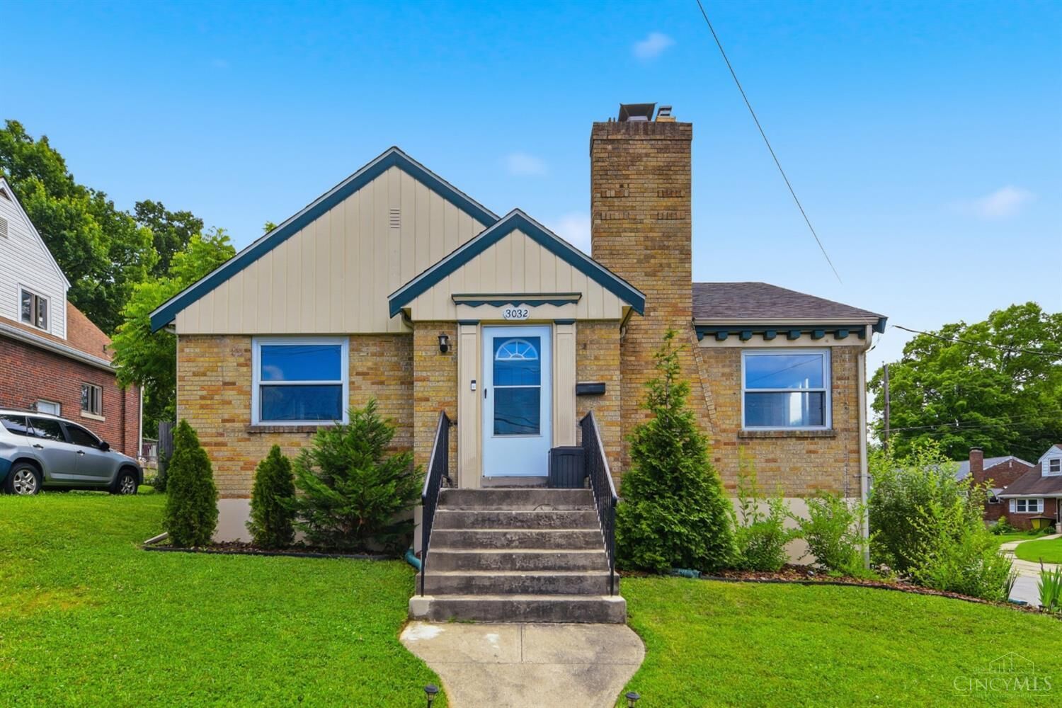 Property Photo:  3032 Boudinot Avenue  OH 45238 