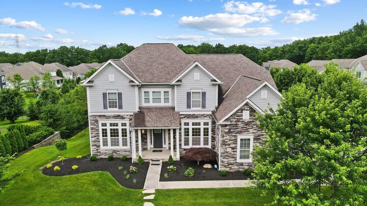 Property Photo: 2905 Highland Woods Boulevard OH 43054