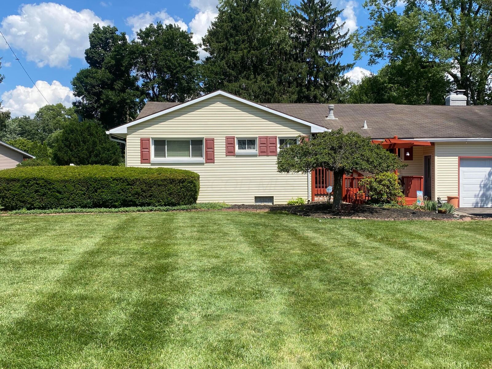 Property Photo:  566 Kenwell Drive  OH 43055 