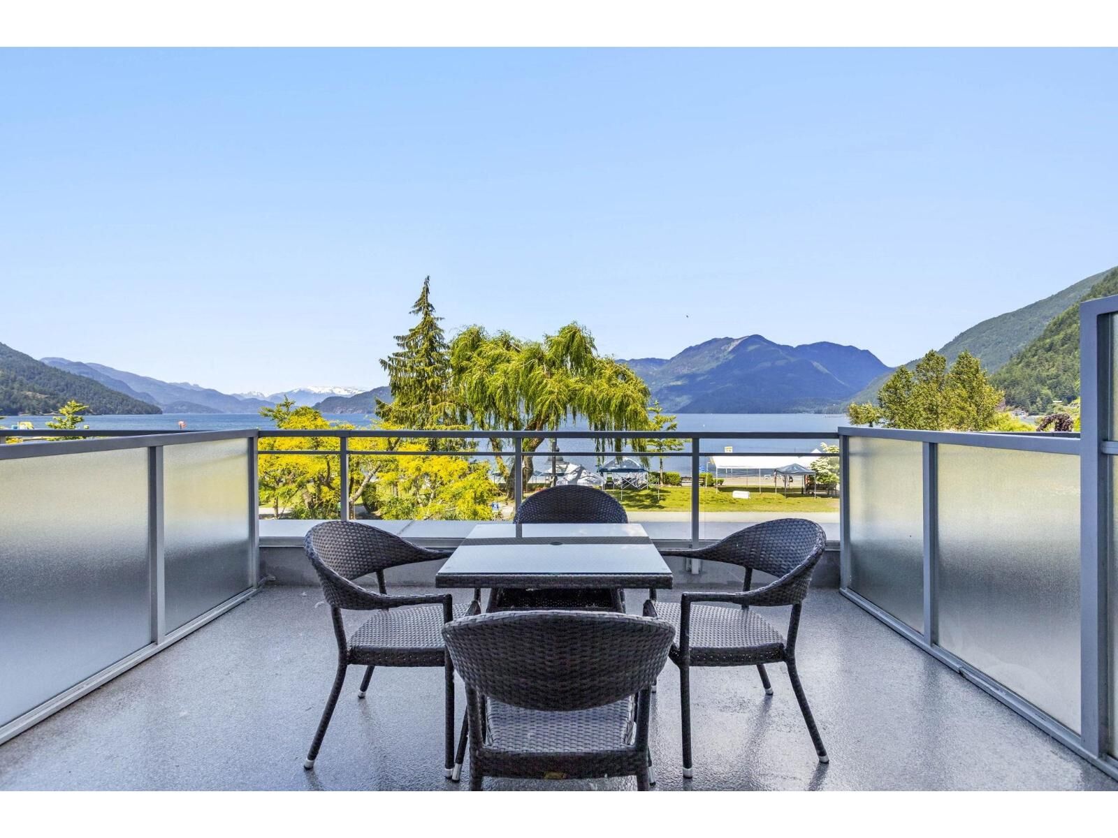 Property Photo:  160 Esplanade Avenue 206C  BC V0M 1K0 