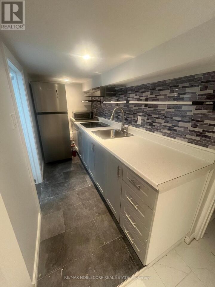 Property Photo:  20 Payzac Avenue  ON M1E 2W7 
