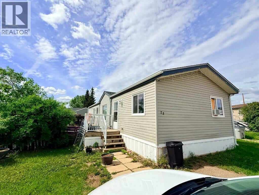 Property Photo:  1609 14 Street  AB T9W 1K4 