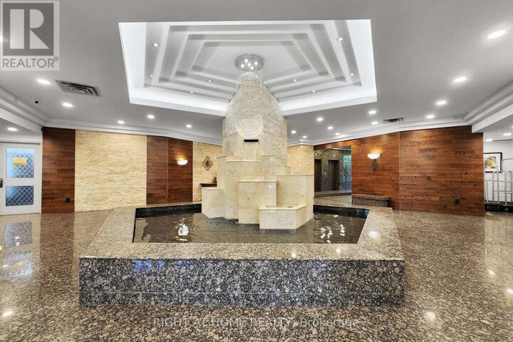 Property Photo:  7805 Bayview Avenue 1120  ON L3T 7N1 
