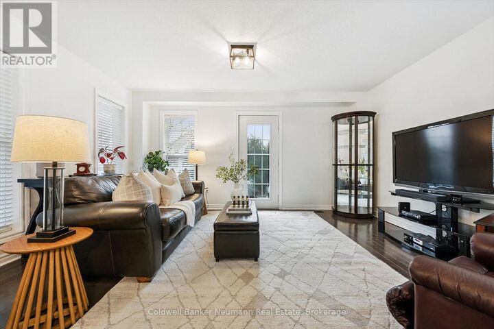 Property Photo:  100 Frederick Drive 9  ON N1L 0H6 