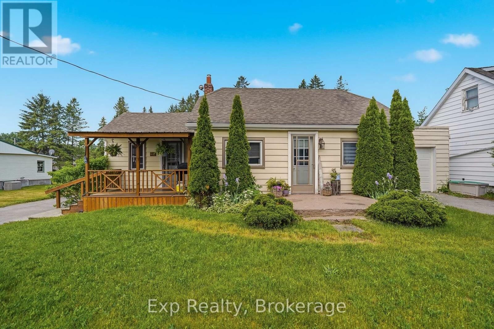 Property Photo:  34 South Park Street  ON K0K 2C0 