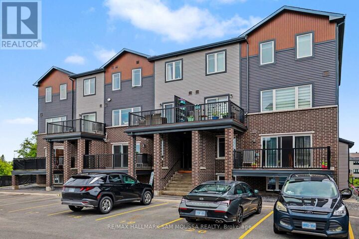 Property Photo:  215 Eldorado Private A  ON K2K 0N9 