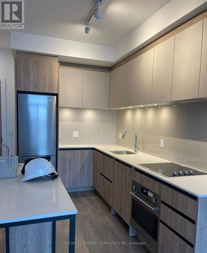 Property Photo:  7950 Bathurst Street 614  ON L4J 0L4 
