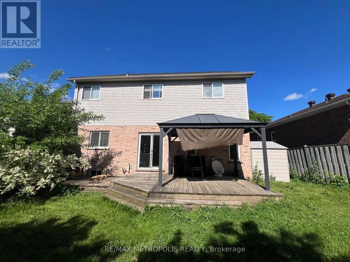 Property Photo:  144 Meadowoak Crescent  ON N6H 5R9 