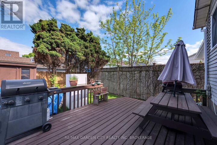 Property Photo:  54 Bogart Street  ON L2M 1G3 