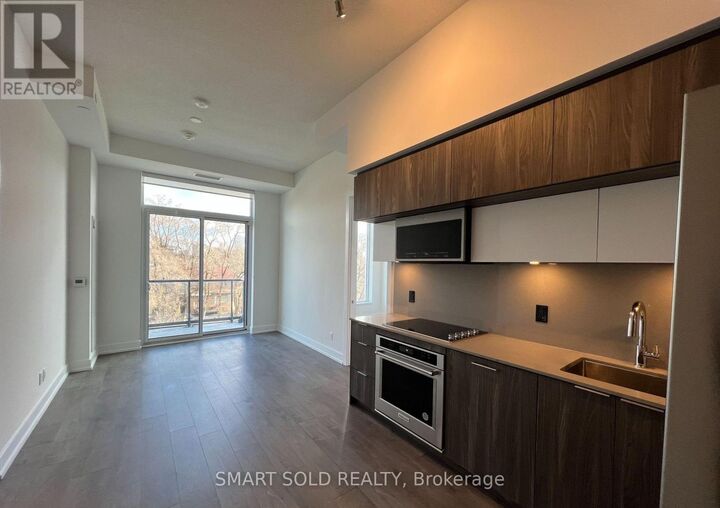 Photo de la propriété:  25 Adra Grado Way 643  ON M2J 0H6 