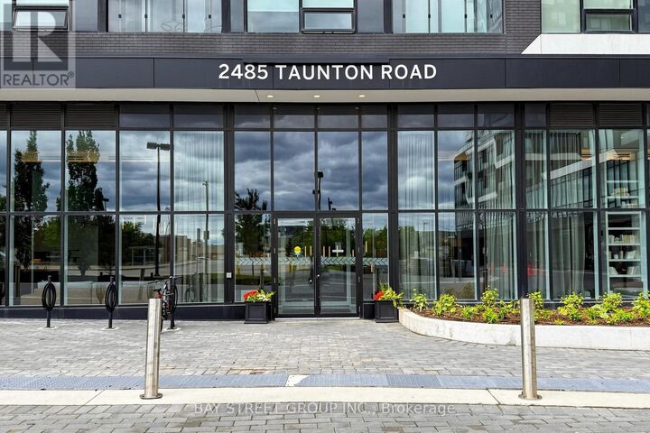 Property Photo: 2485 Taunton Road 725 ON L6H 3R8