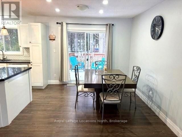 Property Photo: 40 Rue Vanier ON L9M 0J2