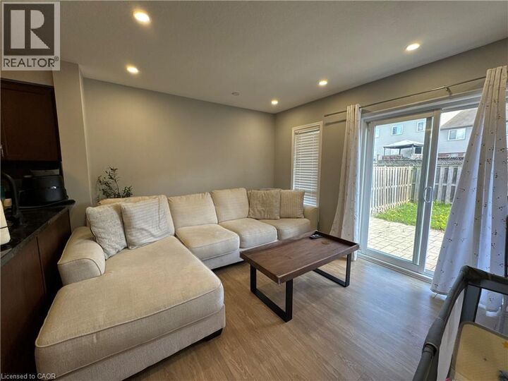 Property Photo:  13 Sorrento Street  ON N2R 0A4 