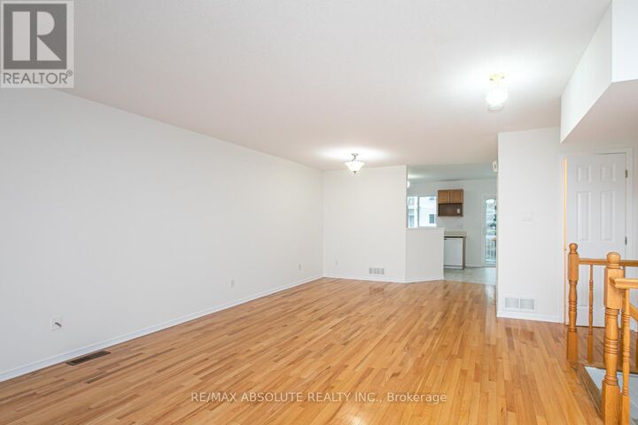 Property Photo: 250 Gershwin Private ON K2H 1G5