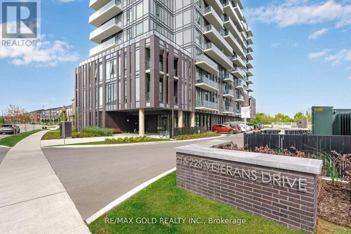 Property Photo:  225 Veterans Drive 1203  ON L7A 5L7 
