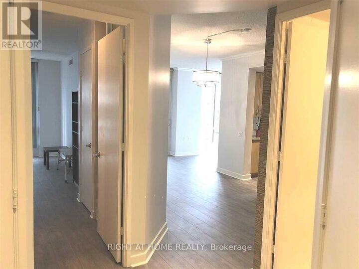 Property Photo:  85 Bloor Street East 710  ON M4W 3Y1 