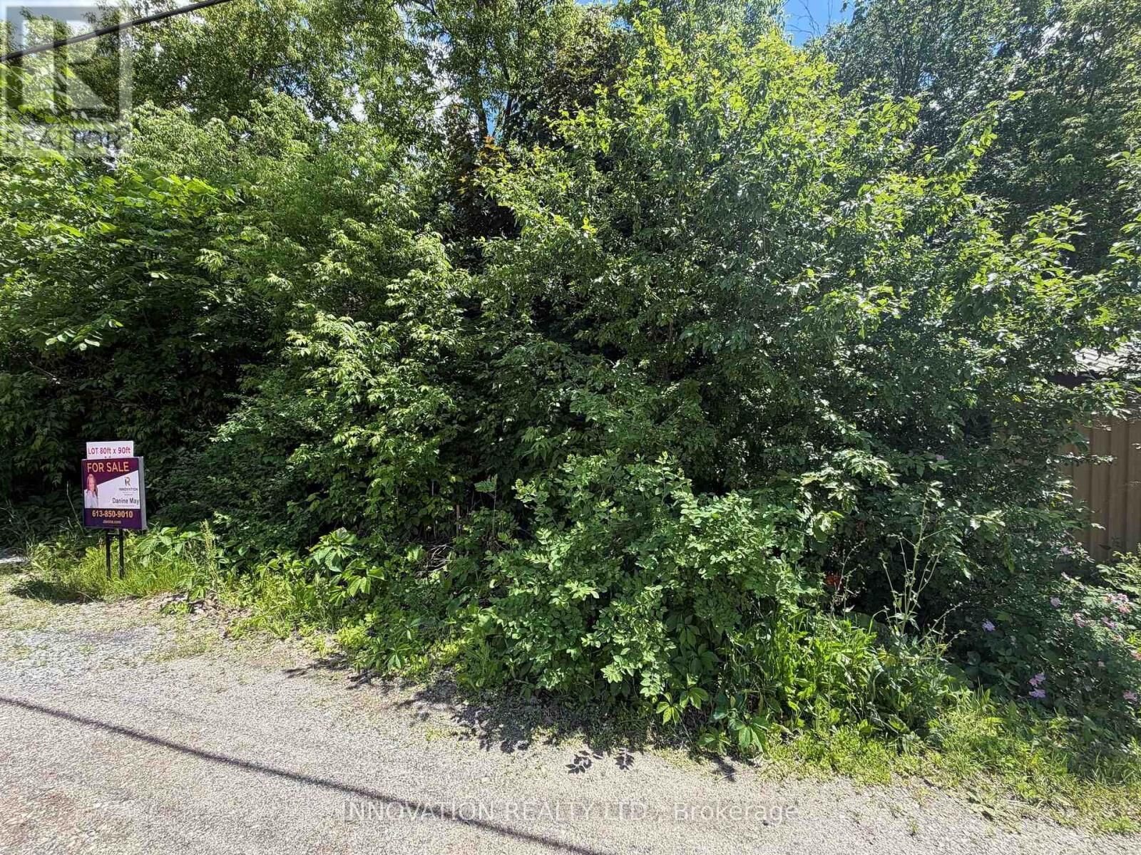 Property Photo:  56 Thomas Street North  ON K7S 1J3 