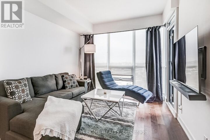 Property Photo: 2212 Lake Shore Boulevard West 2710 ON M8V 0C2