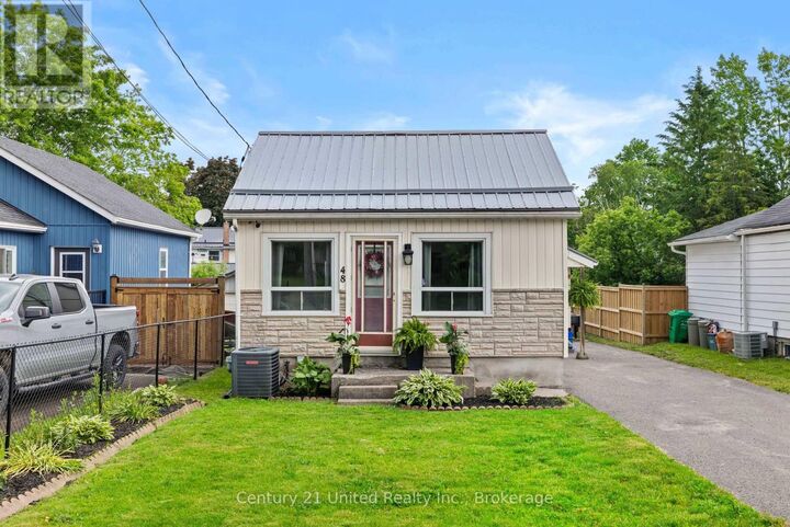 Property Photo: 48 Leahys Lane ON K9H 2H1